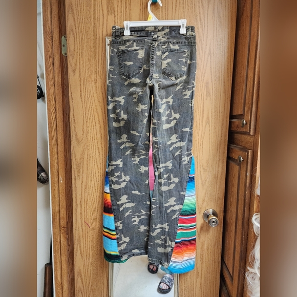 lucky and blessed camo serape flares 6 - Picture 2 of 6